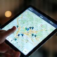 Map showing live courier tracking